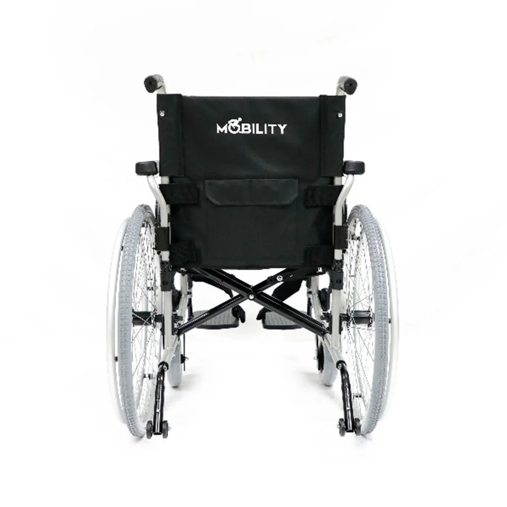 Cadeira de rodas X1 Mobility em alumínio, vista frontal com apoios de pés